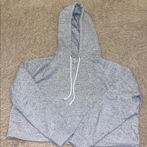 Cropped grey sweatshirt